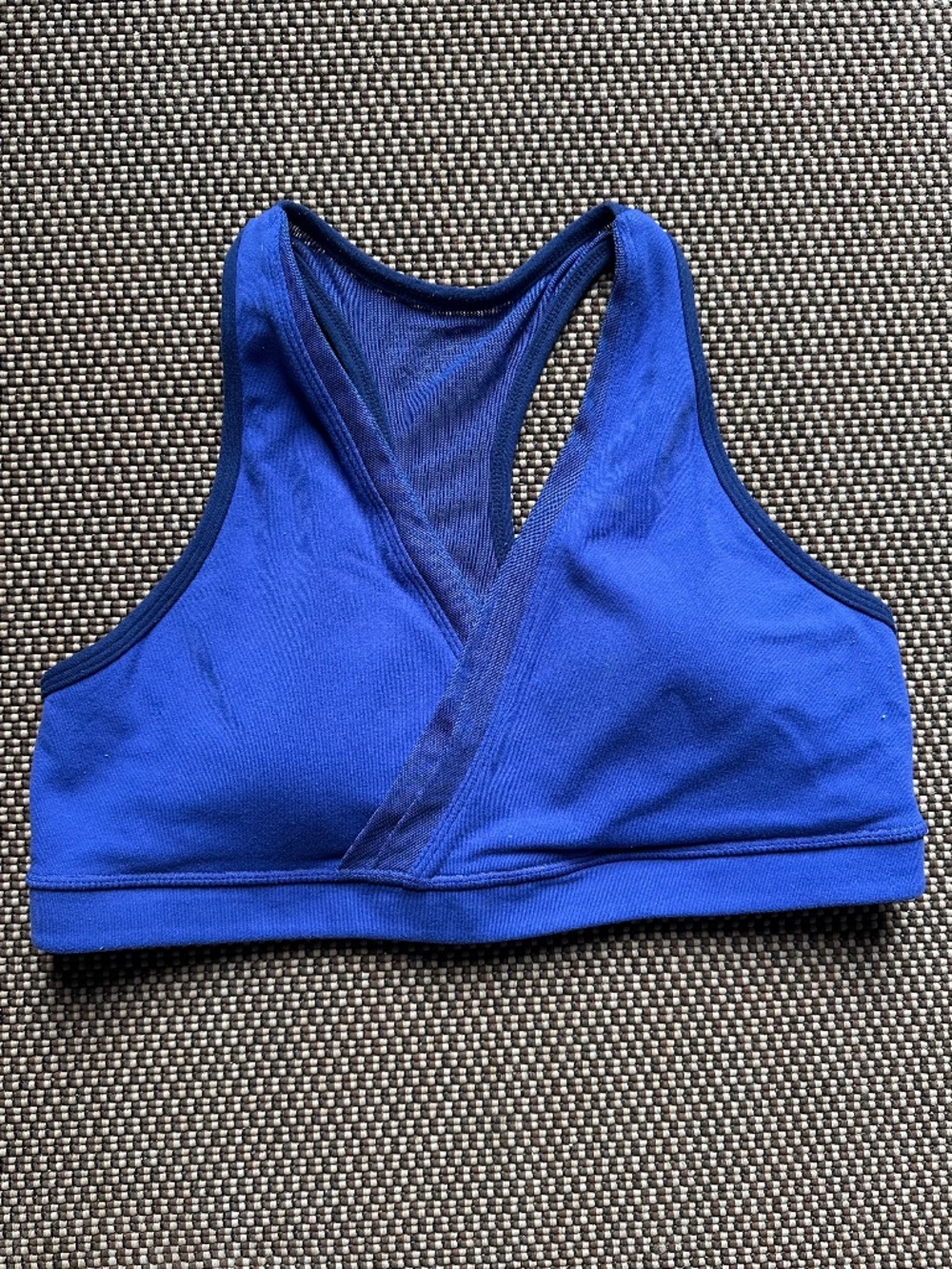 LULULEMON SPORTS BRA SIZE 8
